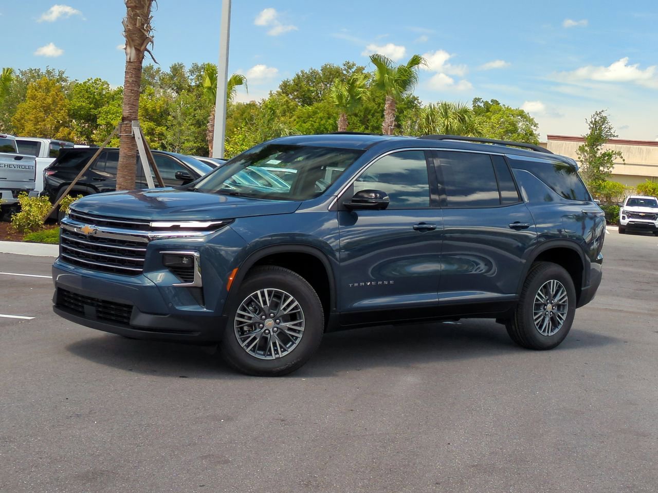 2026 Chevrolet Traverse LT's photo