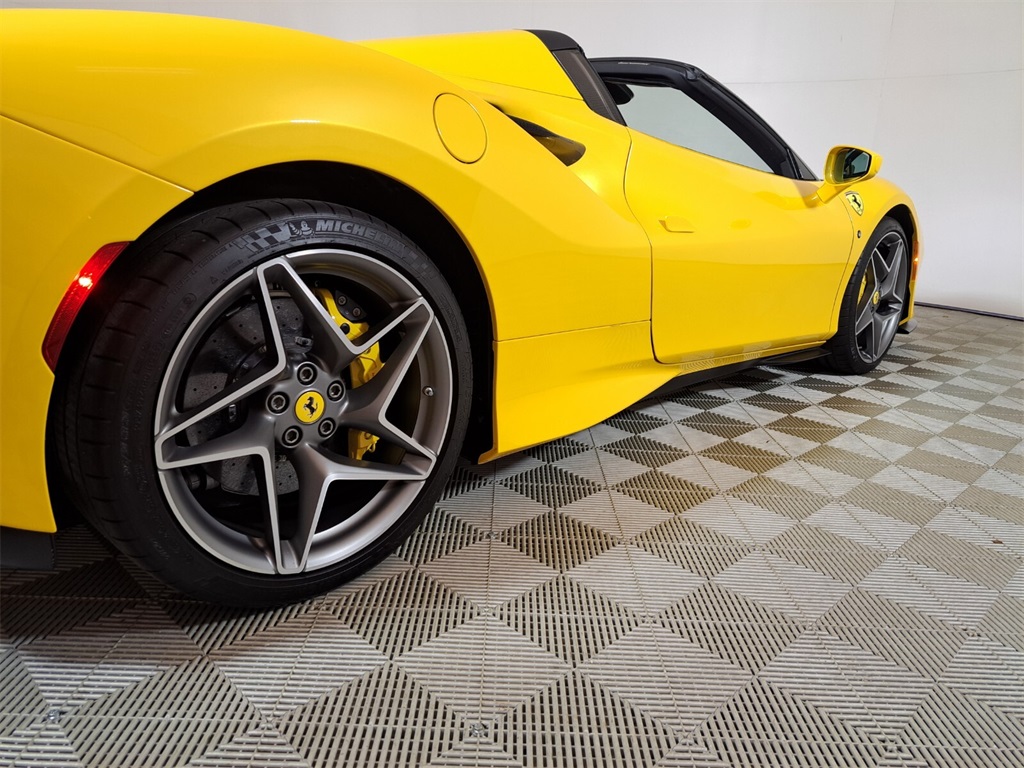 Certified Used 2023 Giallo Triplo Strato Ferrari Base image 8