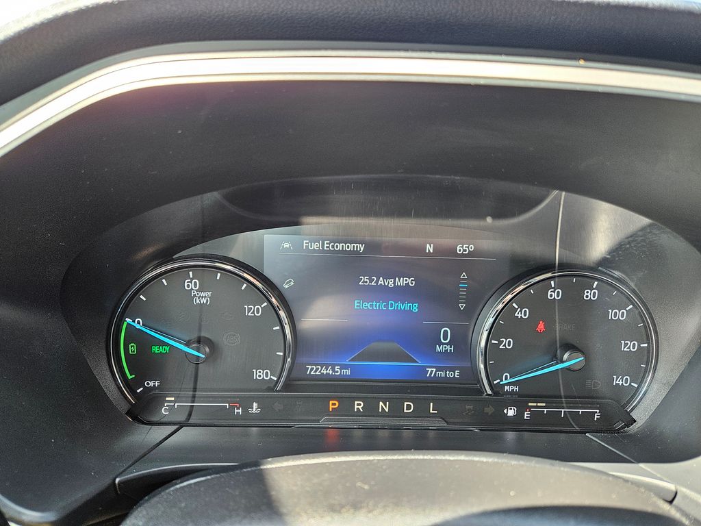 2022 Ford Escape Hybrid SE photo 9