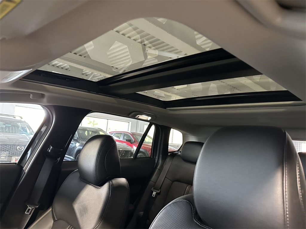 2025 Mazda CX-50 Premium photo 4