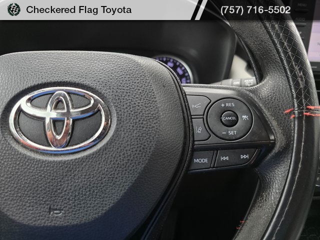 2020 Toyota RAV4 XLE photo 13