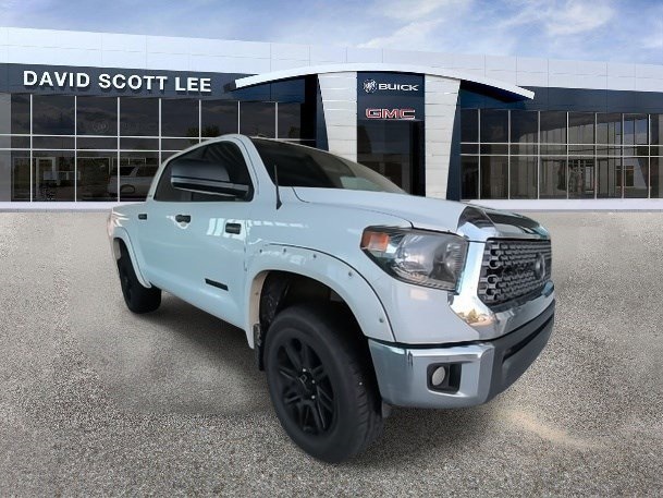 2018 Toyota Tundra SR5 photo 2