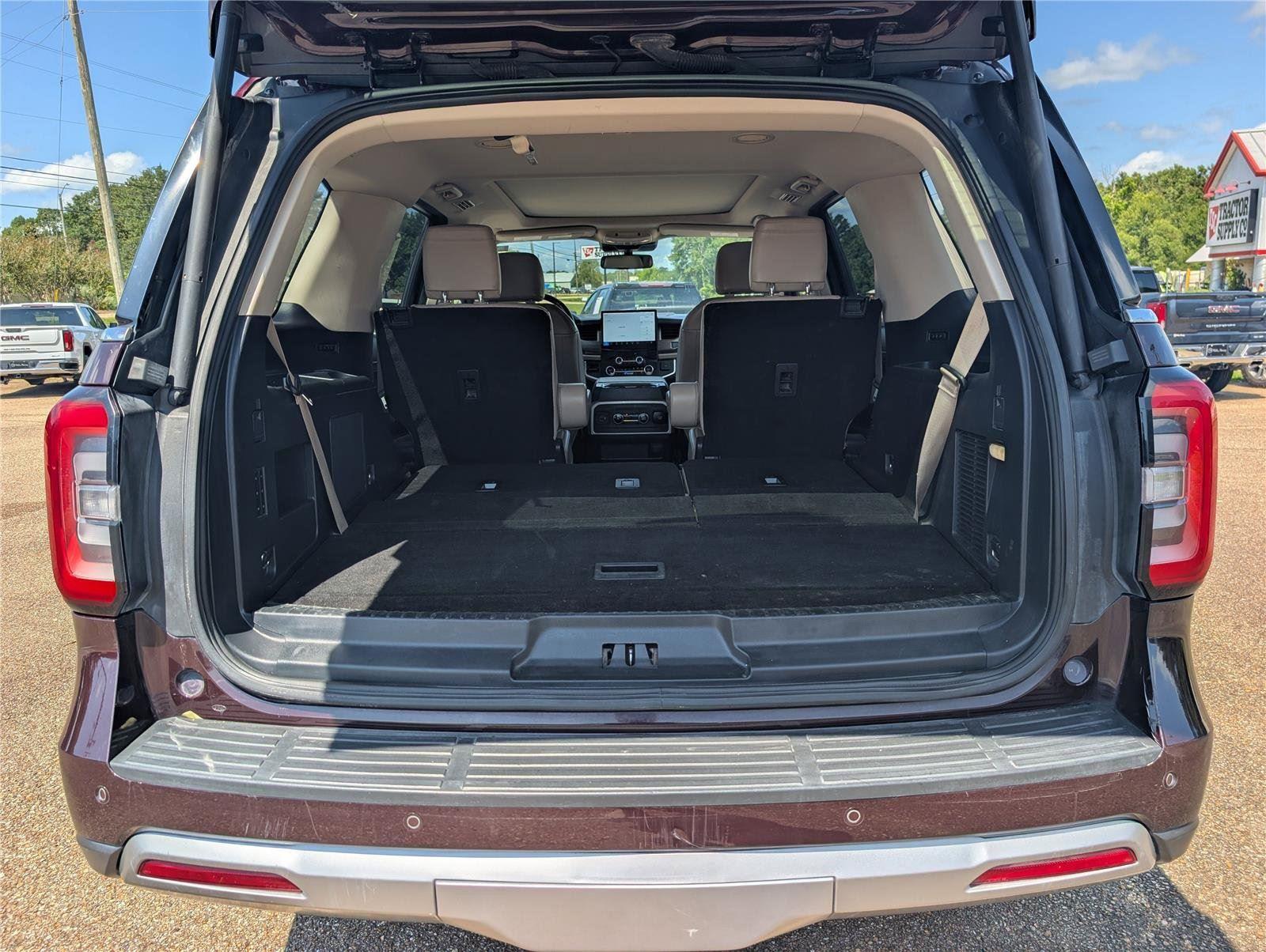 2023 Ford Expedition Limited photo 30