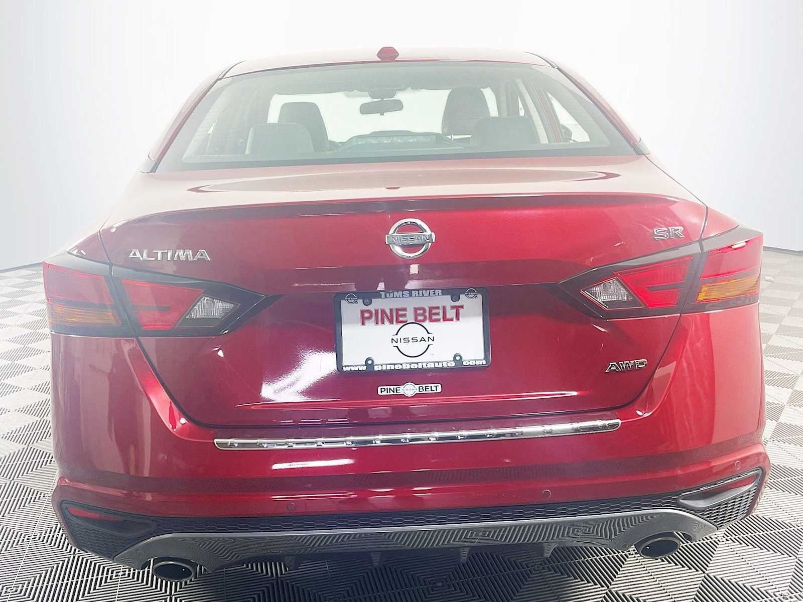 2022 Nissan Altima 2.5 SR photo 5