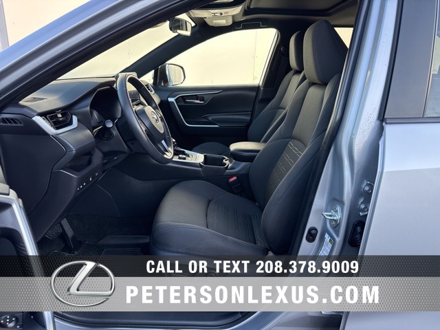 2024 Toyota RAV4 Hybrid SE photo 23