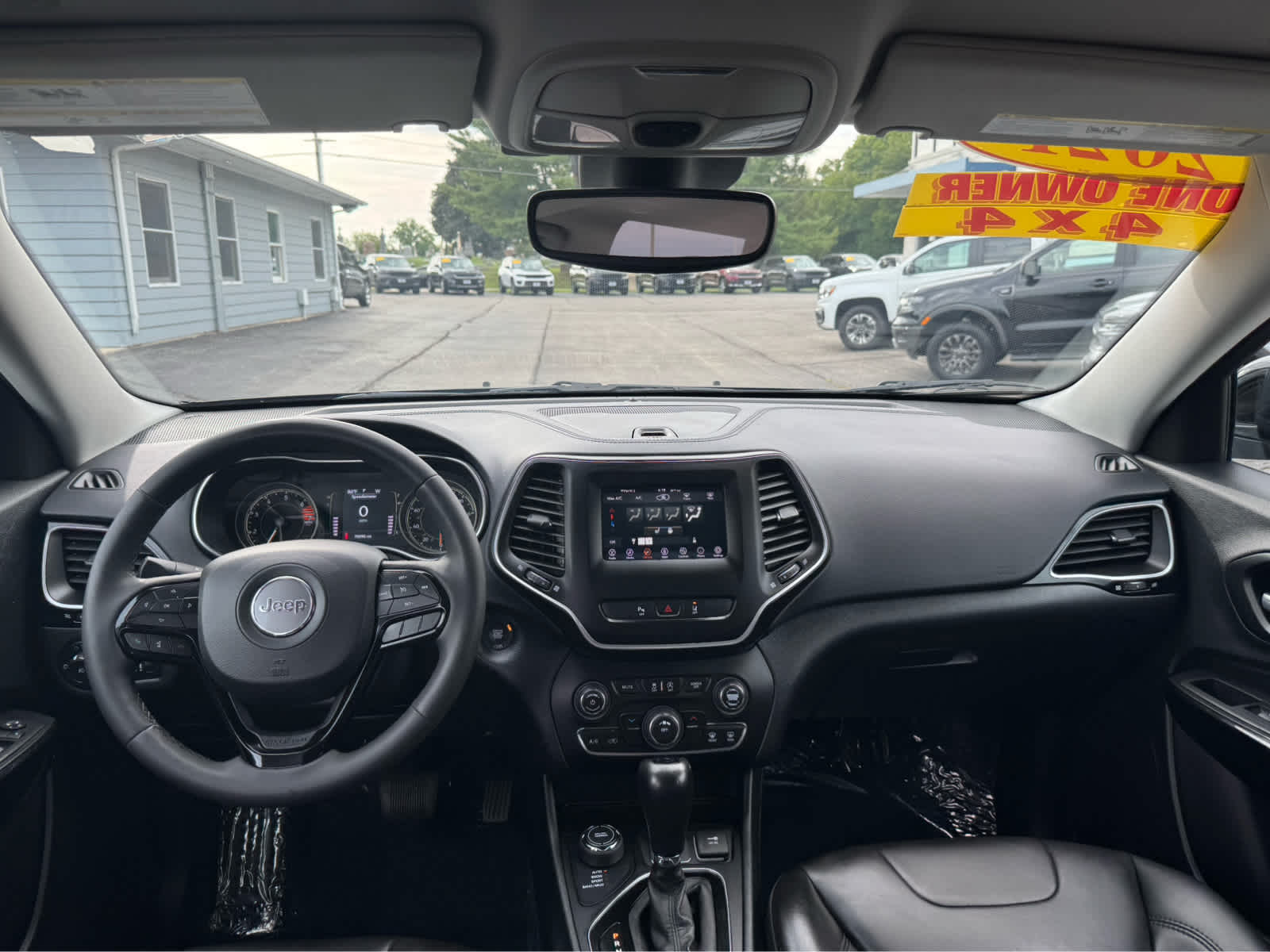 2021 Jeep Cherokee Altitude photo 2