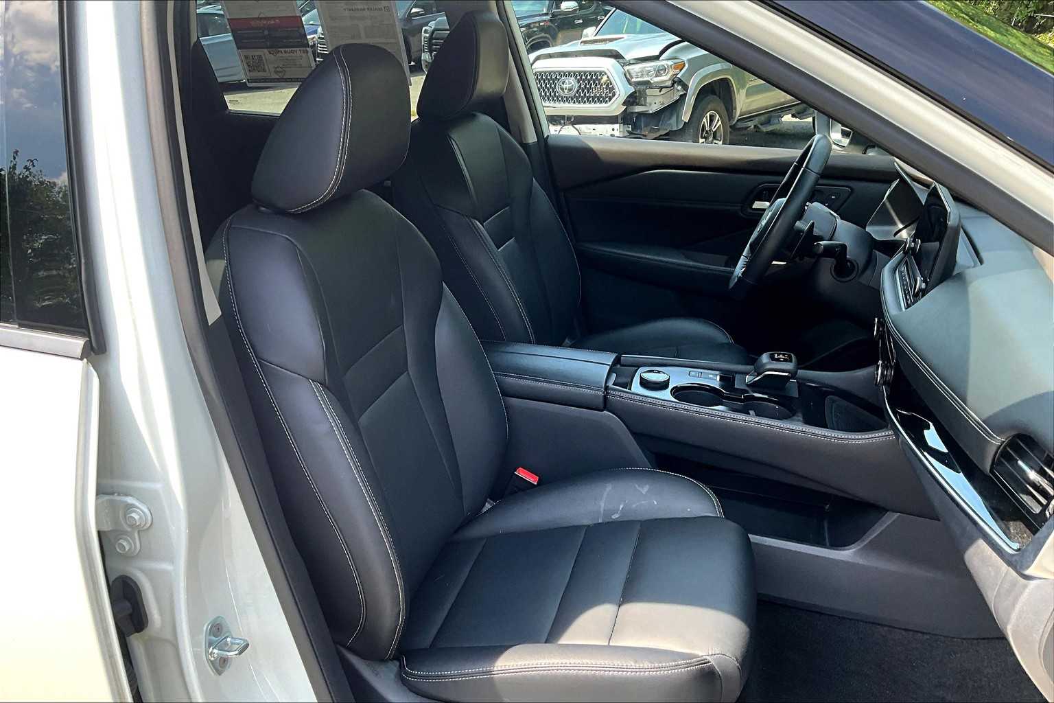 2023 Nissan Rogue SL photo 8