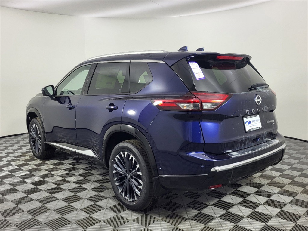 2025 Nissan Rogue Platinum photo 3