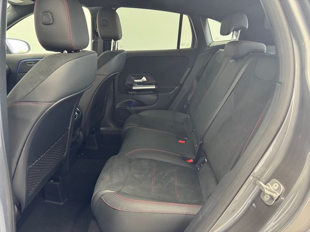 2025 Mercedes Benz GLA 250 photo 17