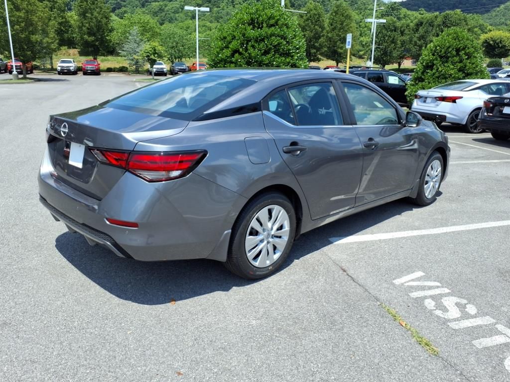 2025 Nissan Sentra S photo 3