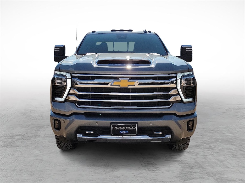 2024 Chevrolet Silverado 2500HD High Country photo 3
