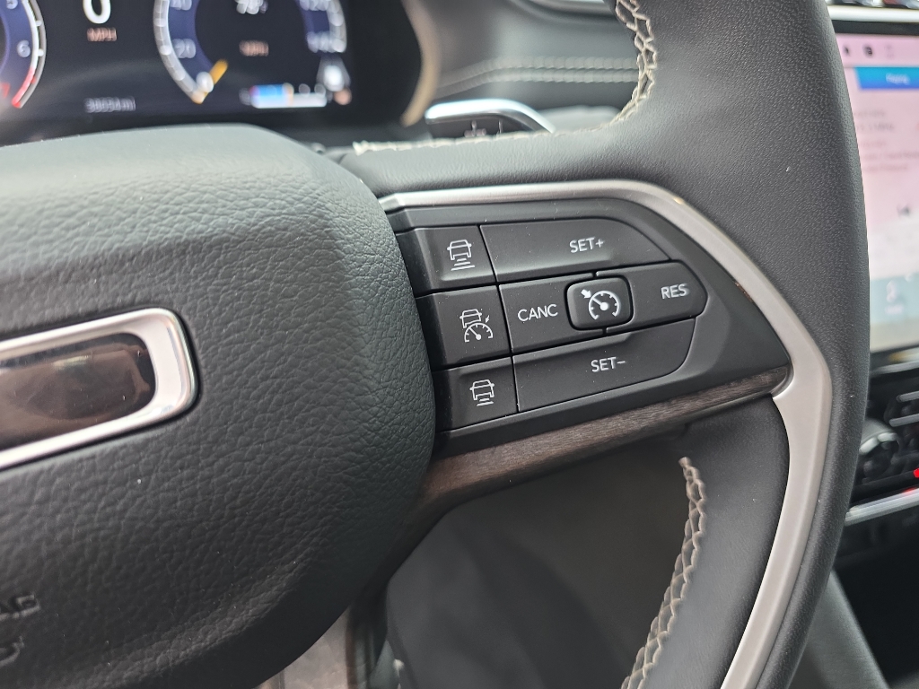 2023 Jeep Grand Cherokee Limited photo 17