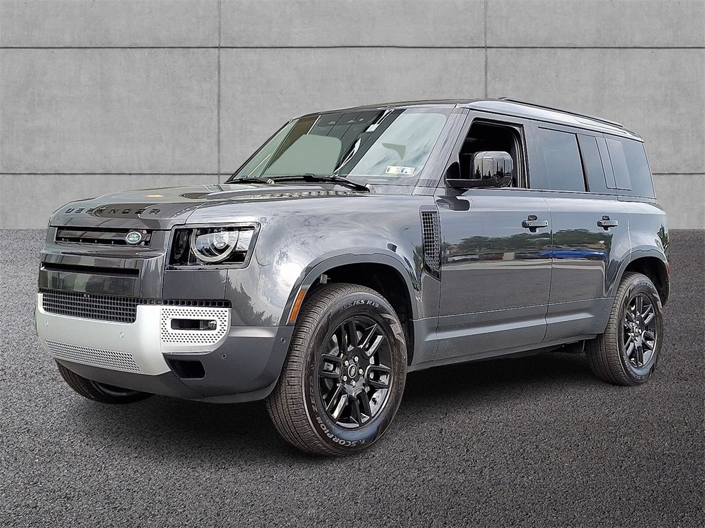 2025 Land Rover Defender S's photo