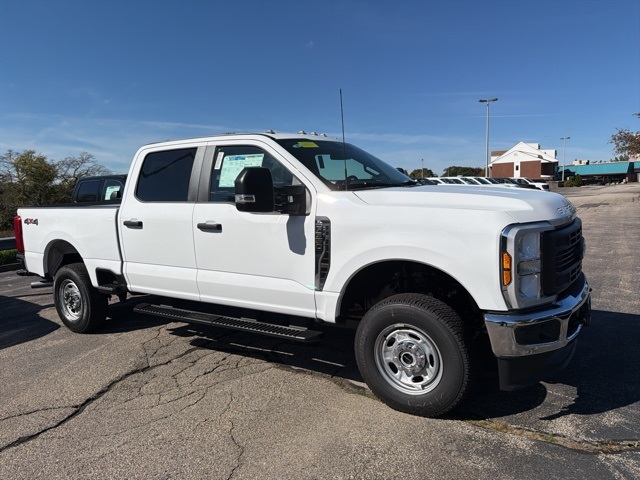 2026 Ford F-350 Super Duty XL's photo