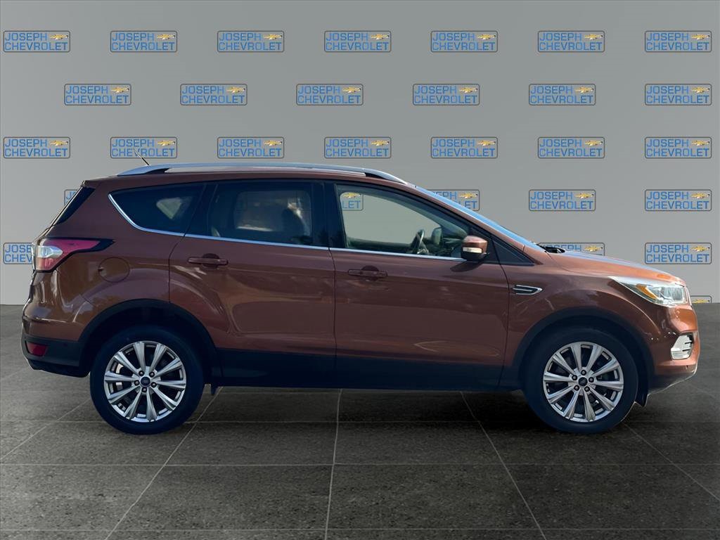 2017 Ford Escape Titanium photo 4
