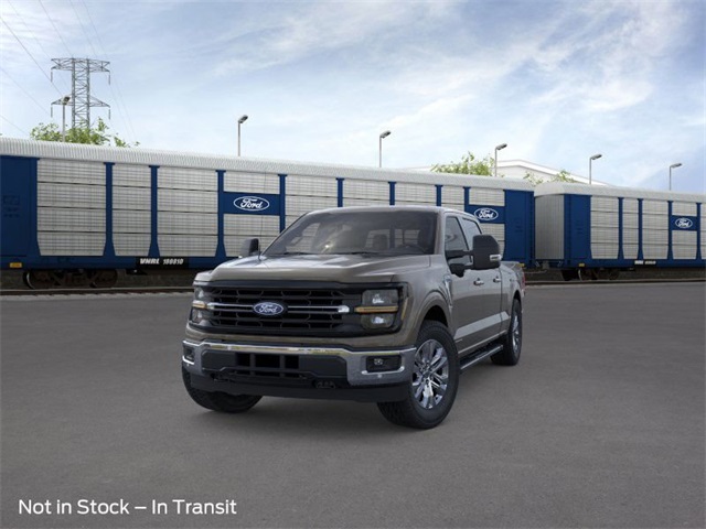 2025 Ford F-150 XLT photo 2