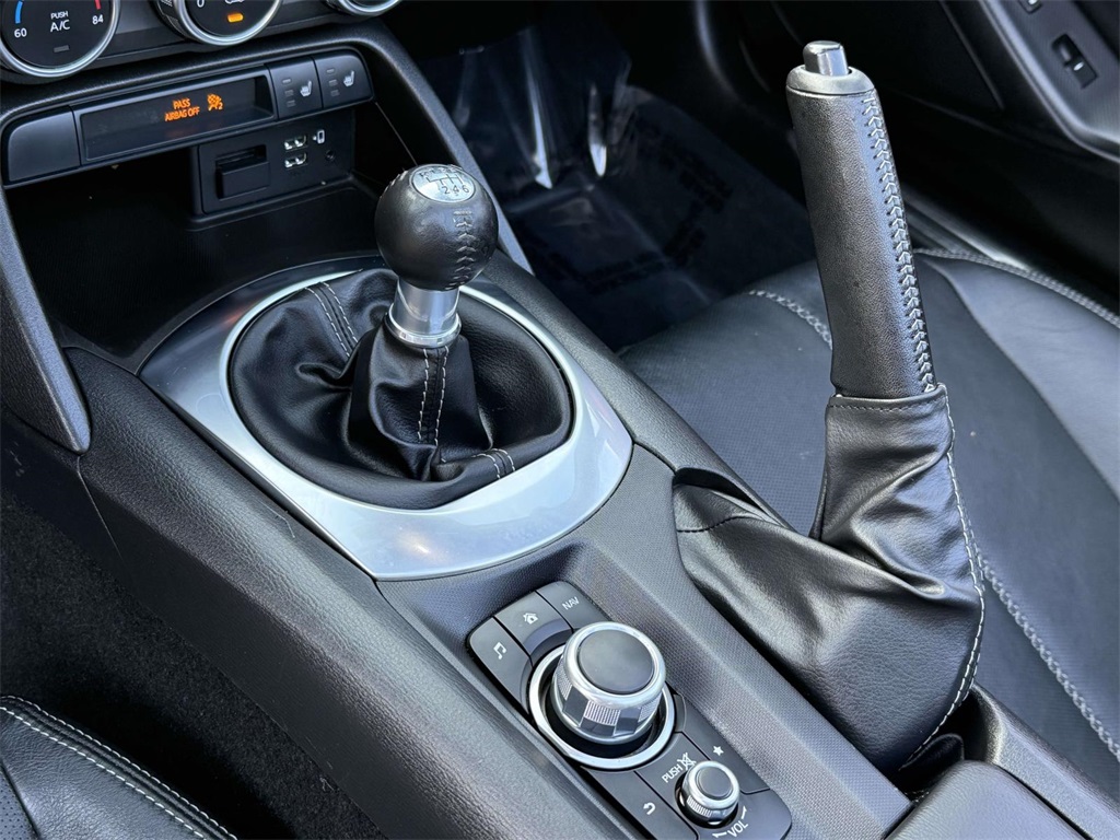 2022 Mazda MX-5 Miata Miata Grand Touring photo 25