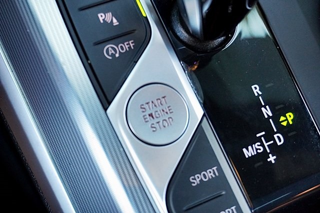 Used 2022 White BMW 330i image 31