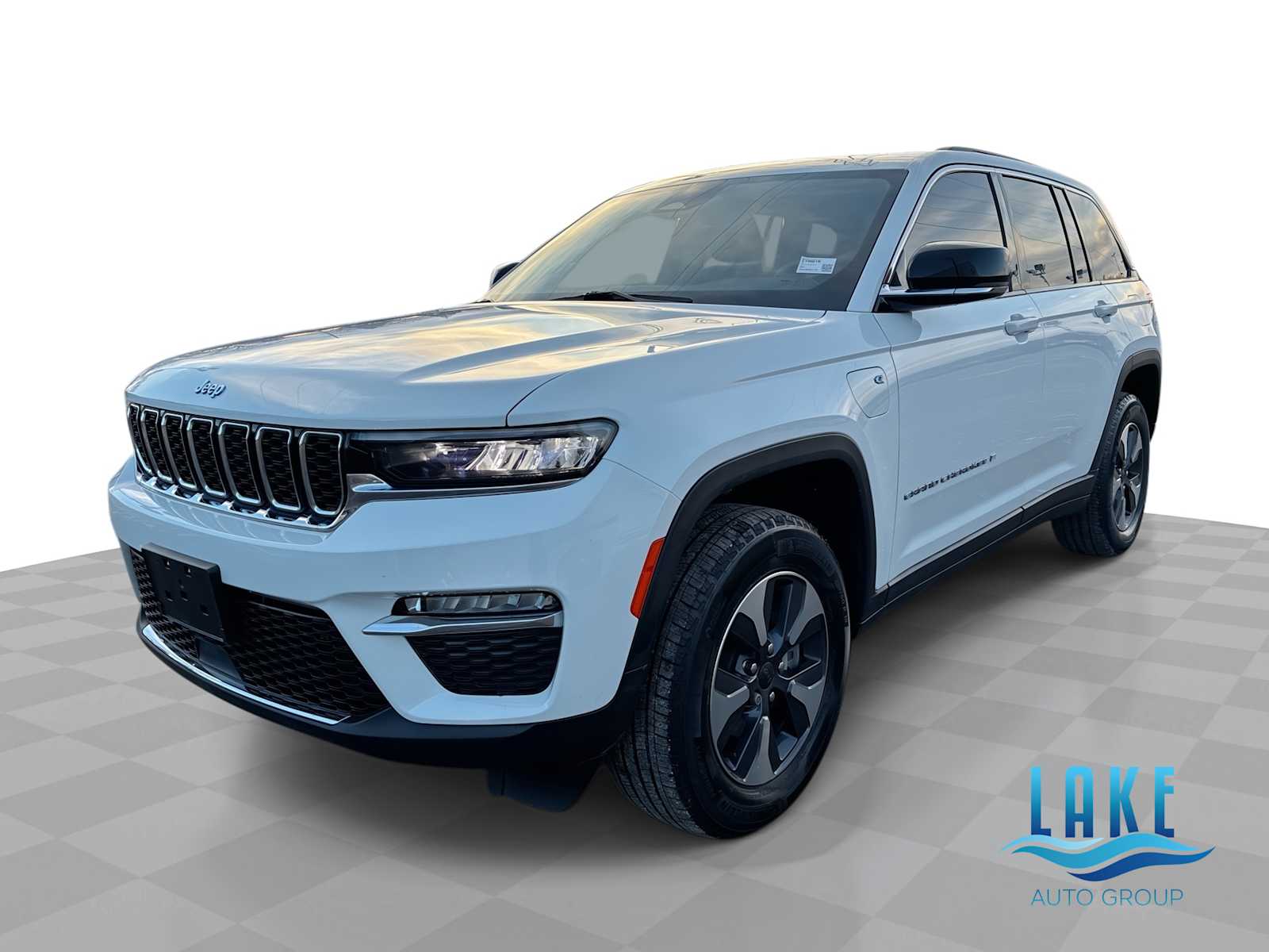 2022 Jeep Grand Cherokee 4xe's photo