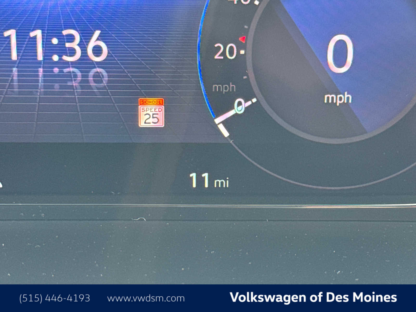 2025 Volkswagen Atlas Cross Sport SEL Premium R-Line photo 17