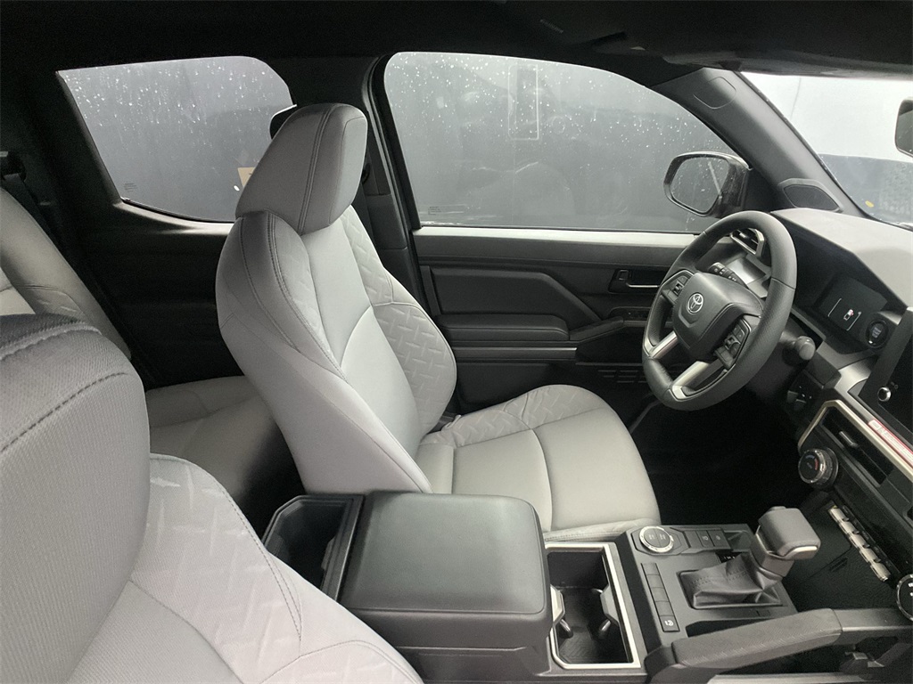 2025 Toyota Tacoma SR5 photo 25