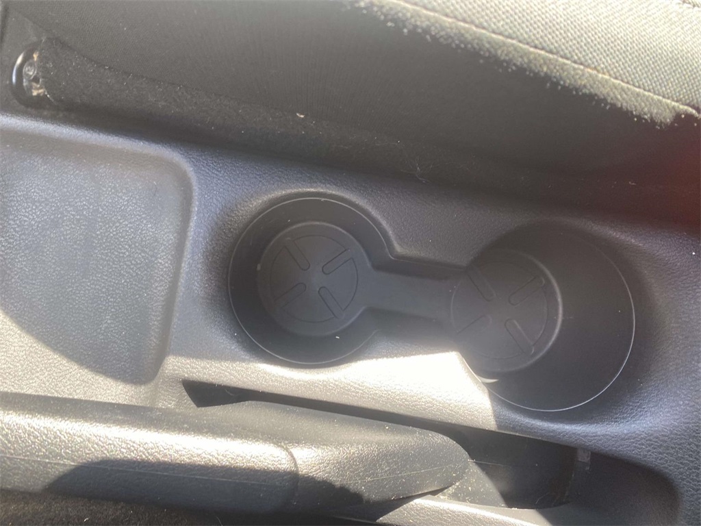 2020 Nissan Kicks S photo 19