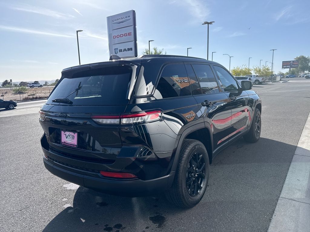 2024 Jeep Grand Cherokee Altitude X photo 4