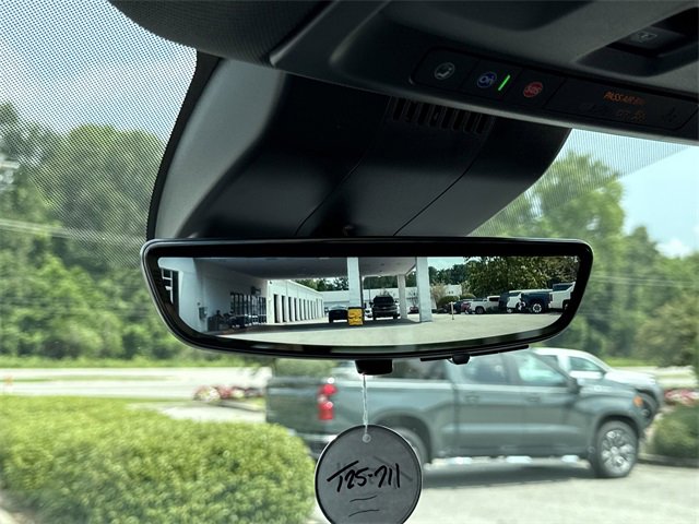 2025 Chevrolet Suburban Premier photo 31