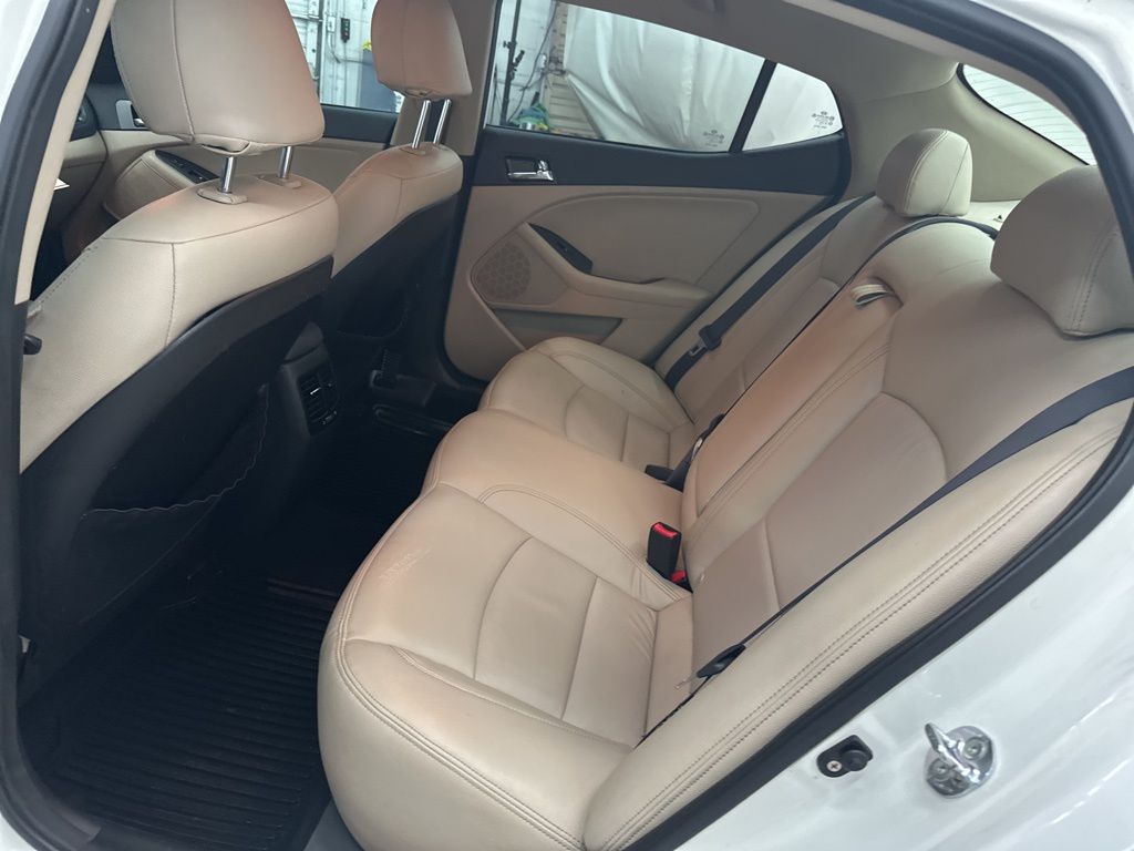 2013 Kia Optima Hybrid LX photo 18
