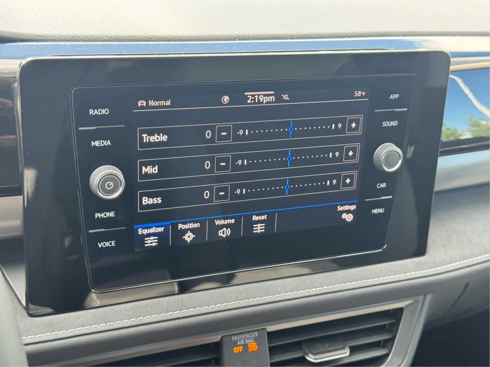 2025 Volkswagen Taos SE photo 22