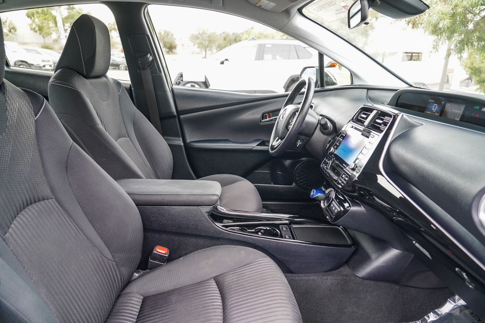 2022 Toyota Prius Prime LE photo 15