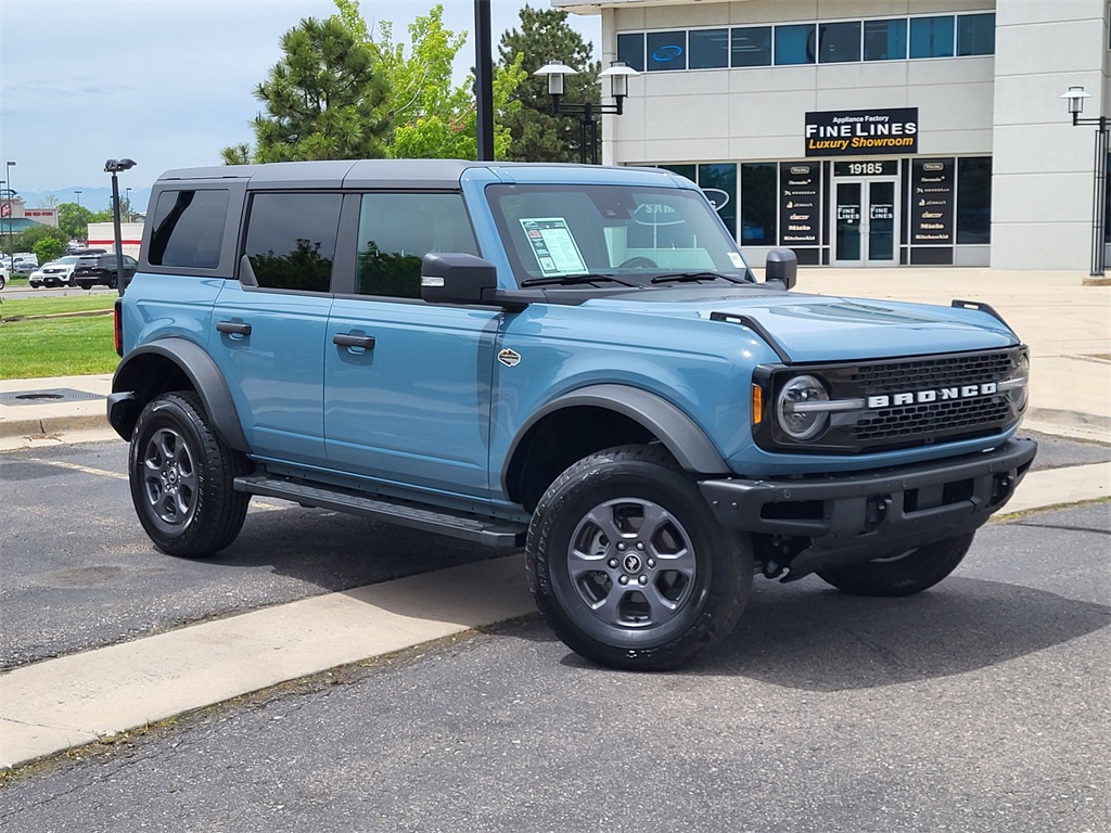 2023 Ford Bronco Wildtrak photo 2