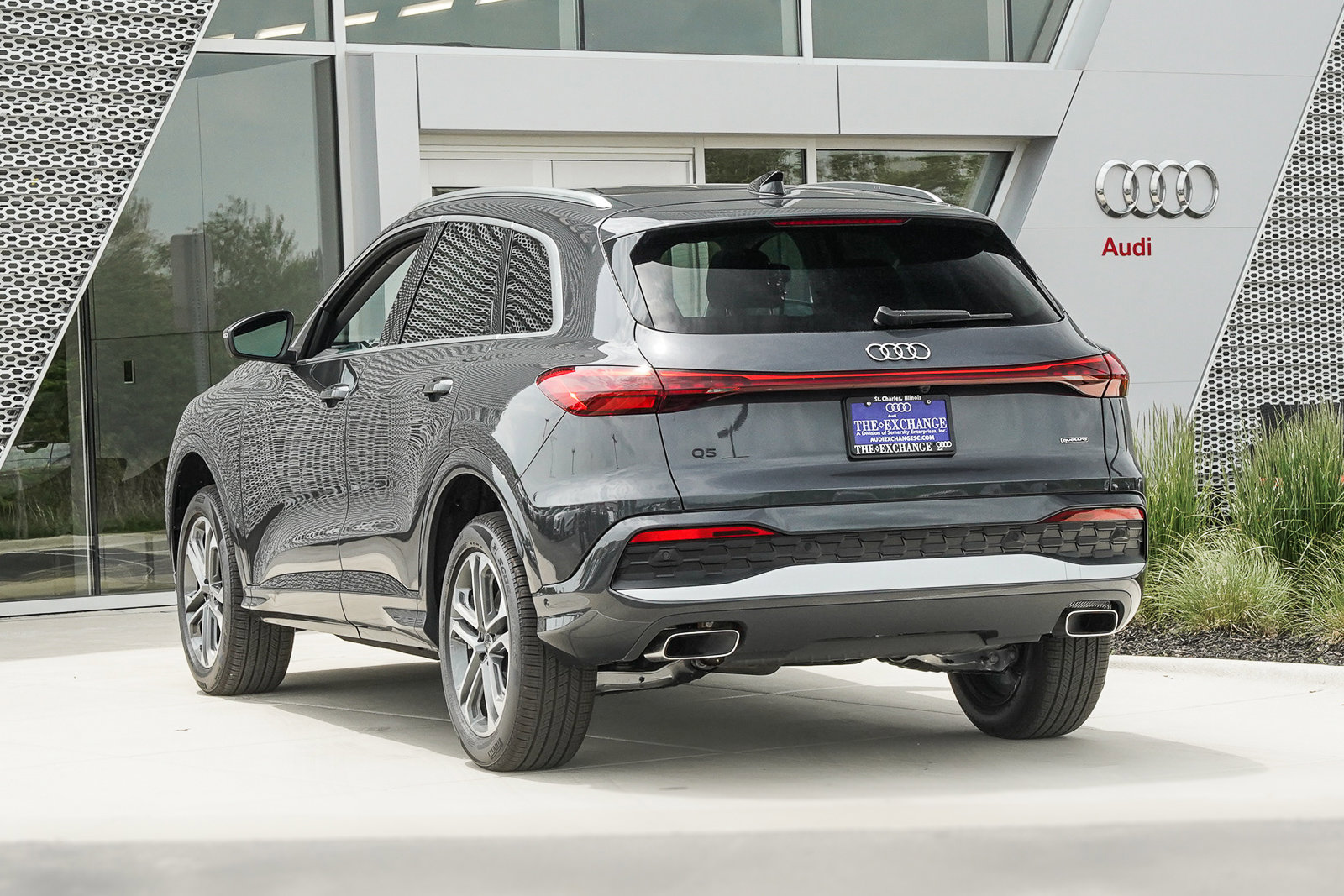 2025 Audi Q5 Premium Plus photo 3