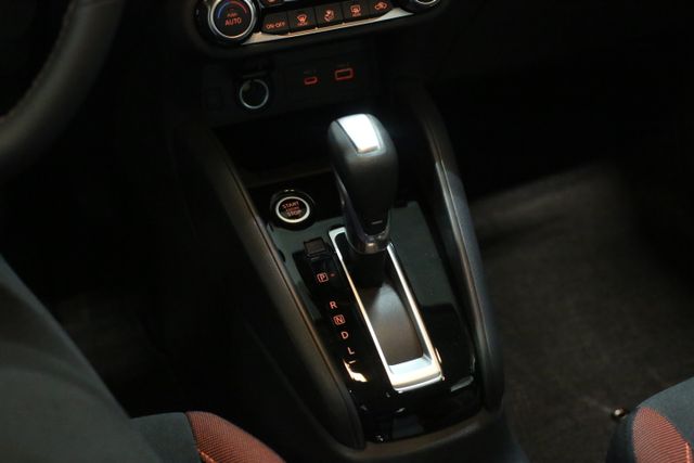 2025 Nissan Versa SR photo 11