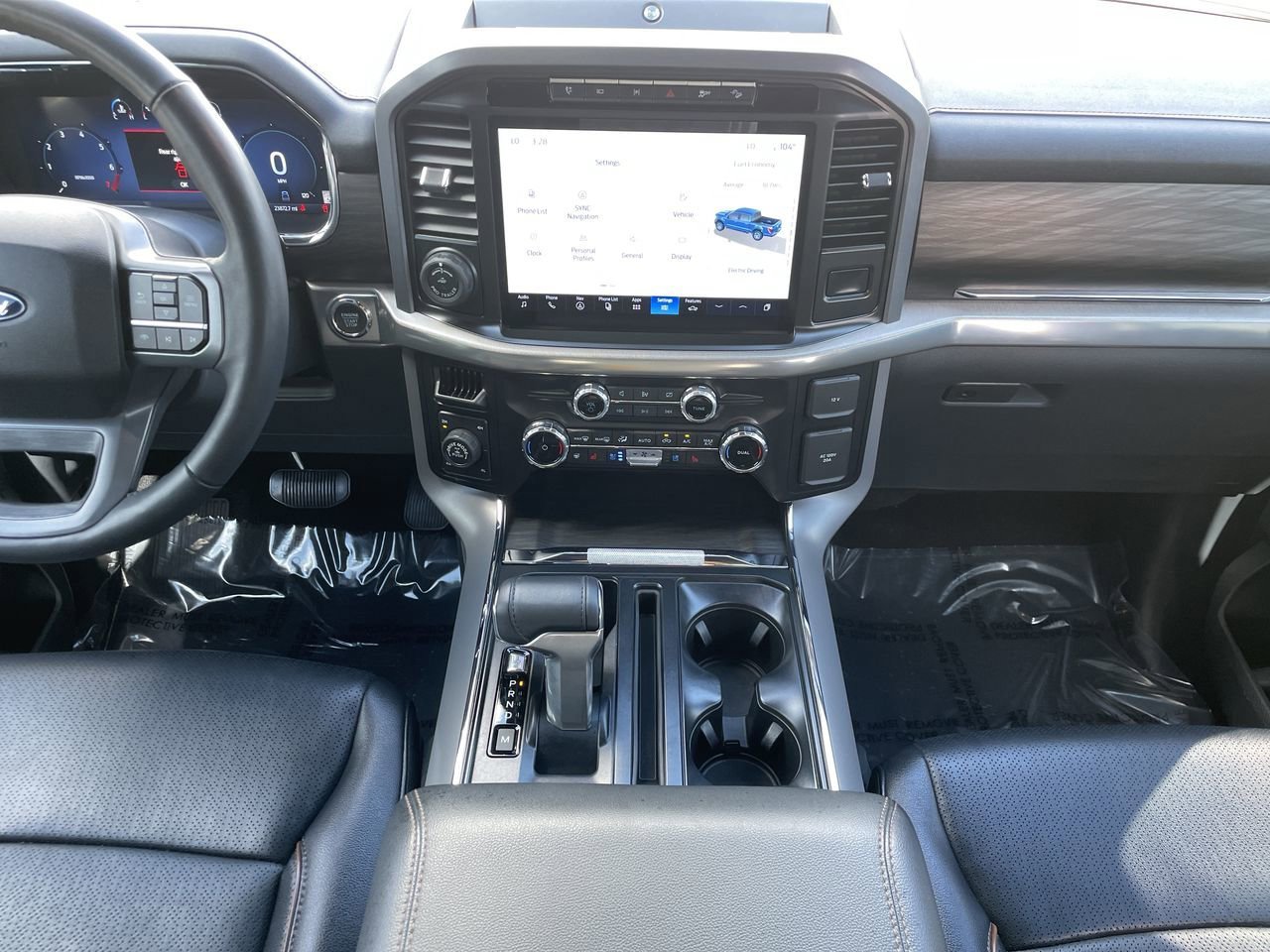 2024 Ford F-150 Lariat photo 14
