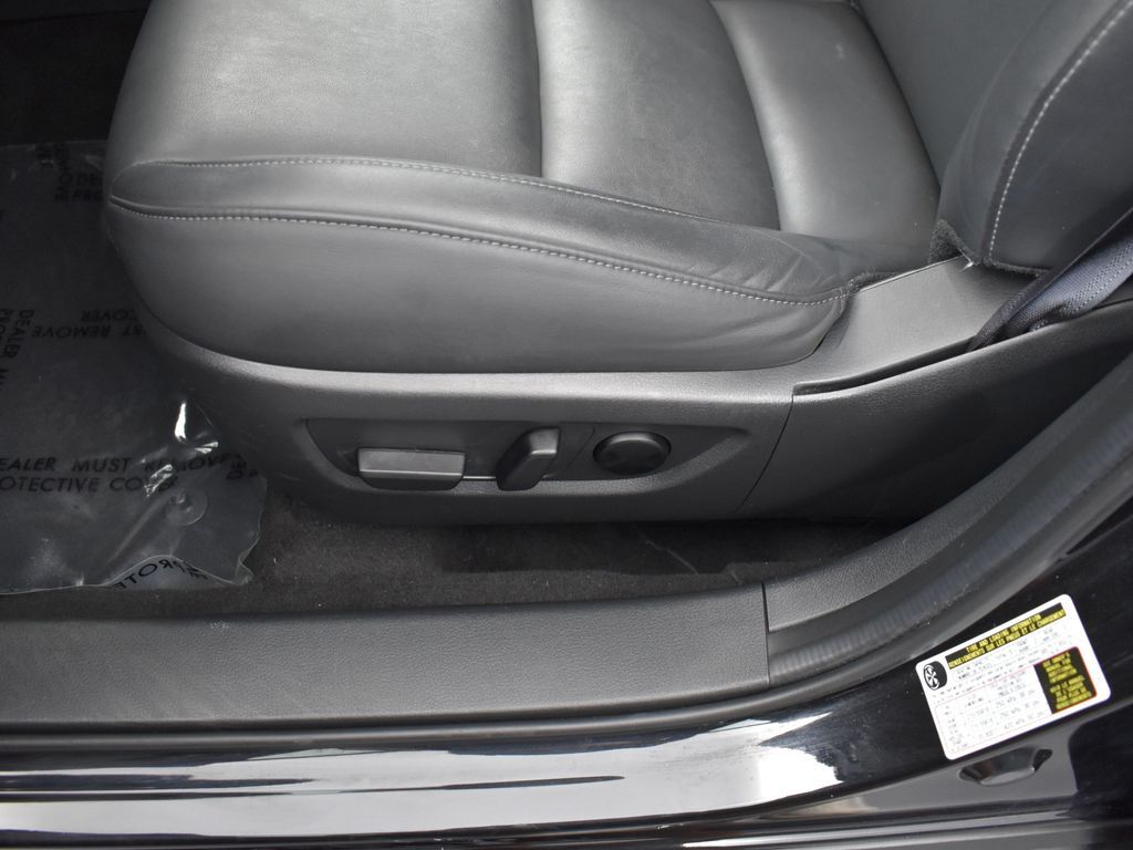 2022 Mazda CX-30 2.5 S Preferred photo 8
