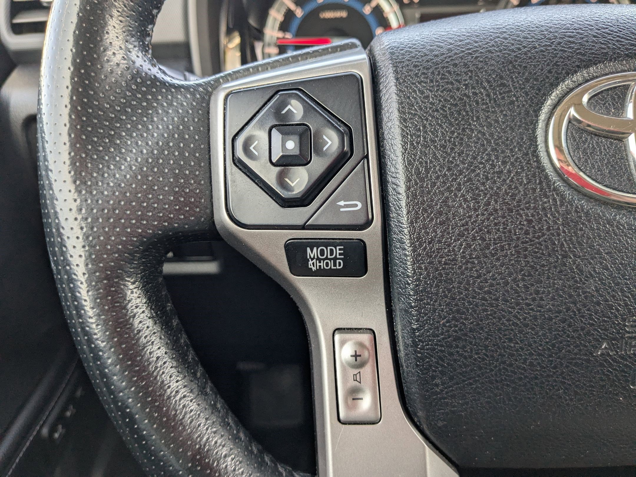 2016 Toyota 4Runner Limited photo 15