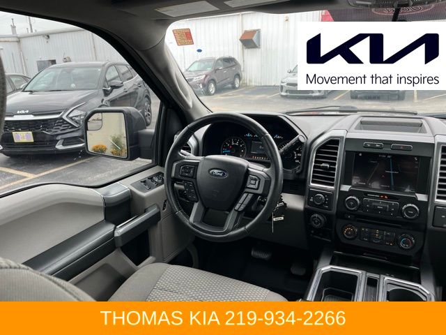 2016 Ford F-150 XLT photo 40