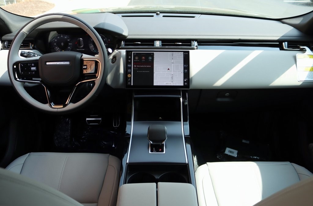 2026 LAND ROVER RANGE ROVER VELAR - Image 8