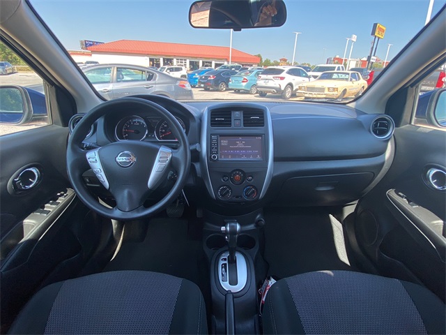 2019 Nissan Versa 1.6 SV photo 17