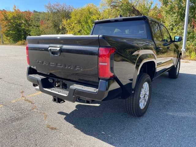 2025 Toyota Tacoma SR5 4x4 Double Cab photo 4