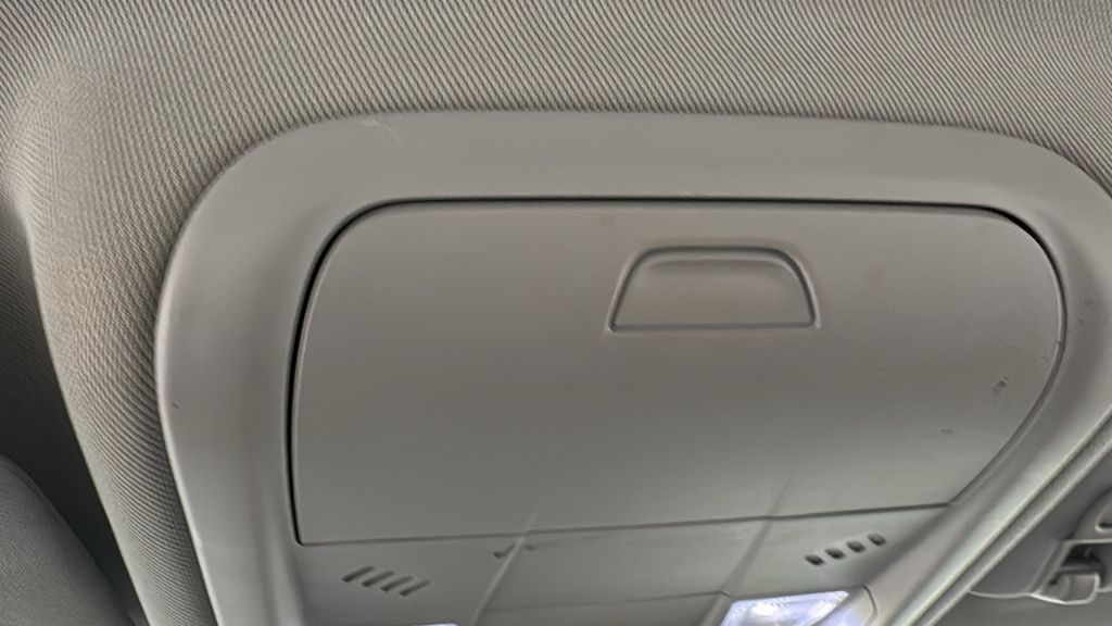 2018 Chevrolet Equinox LS photo 28
