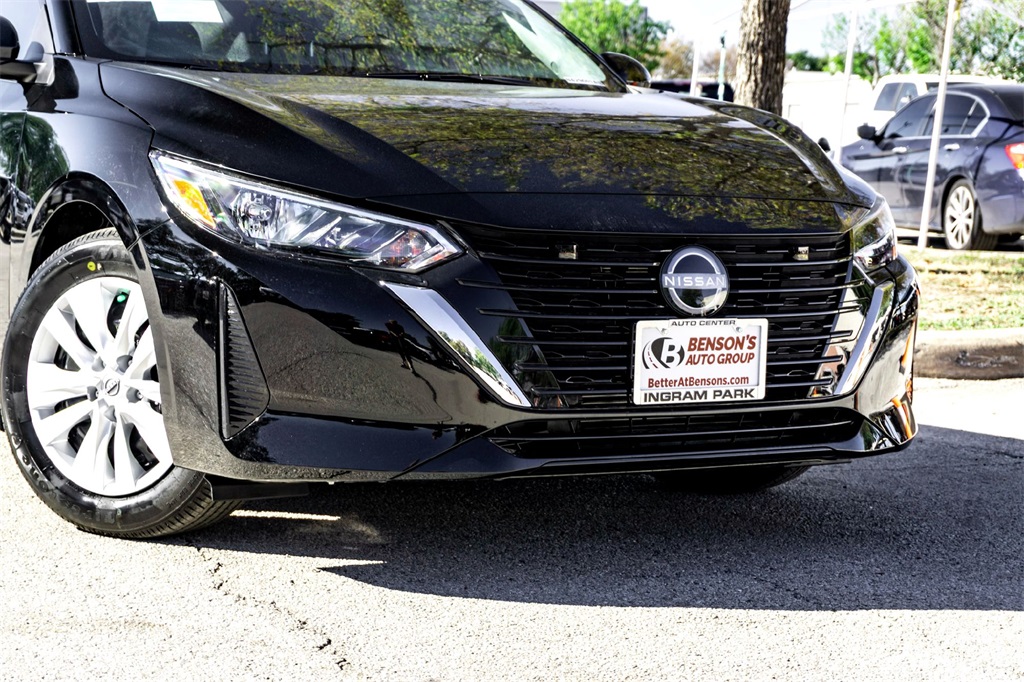2025 Nissan Sentra S photo 3