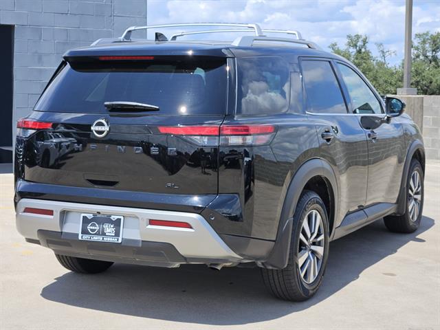 2024 Nissan Pathfinder SL photo 3