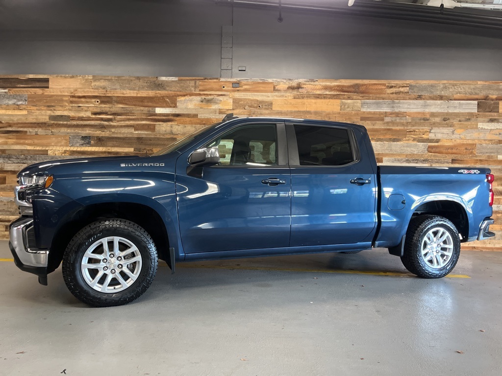2019 Chevrolet Silverado 1500 LT photo 3