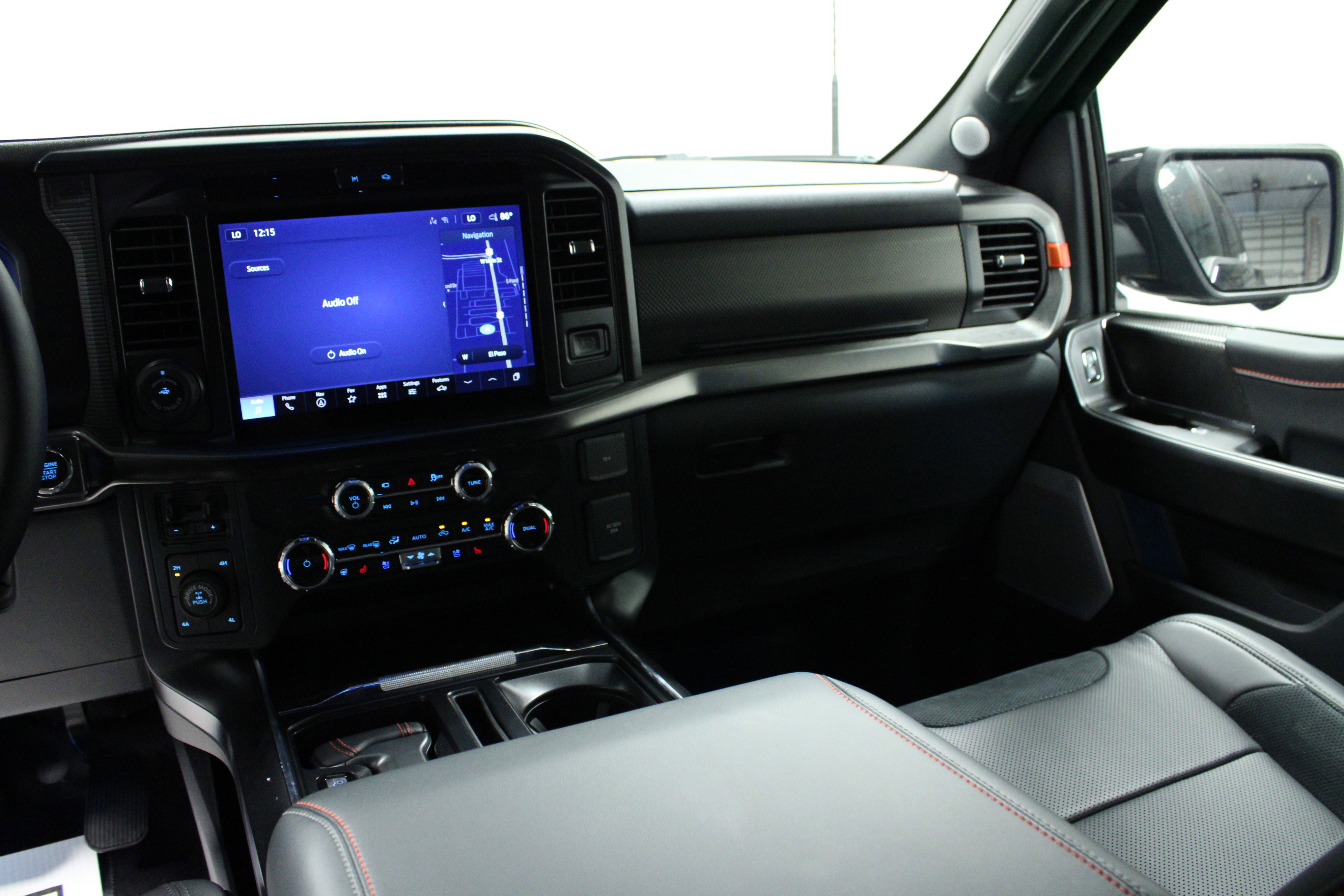 2025 Ford F-150 Raptor photo 17