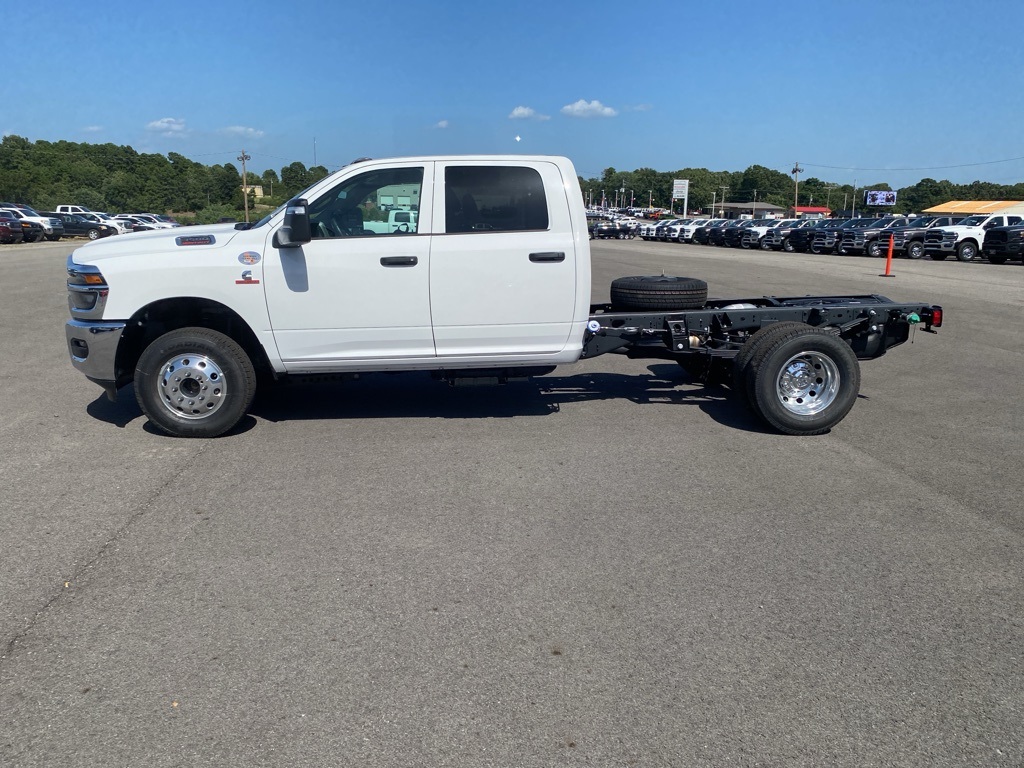 2025 Ram 3500 Tradesman photo 8