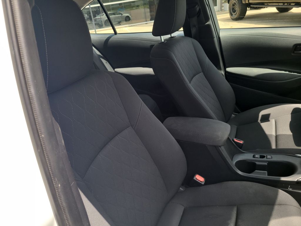2023 Toyota Corolla LE photo 25