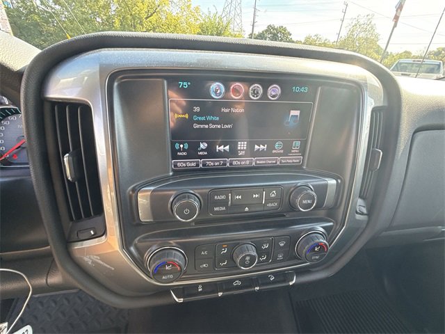 2016 Chevrolet Silverado 1500 LT photo 5