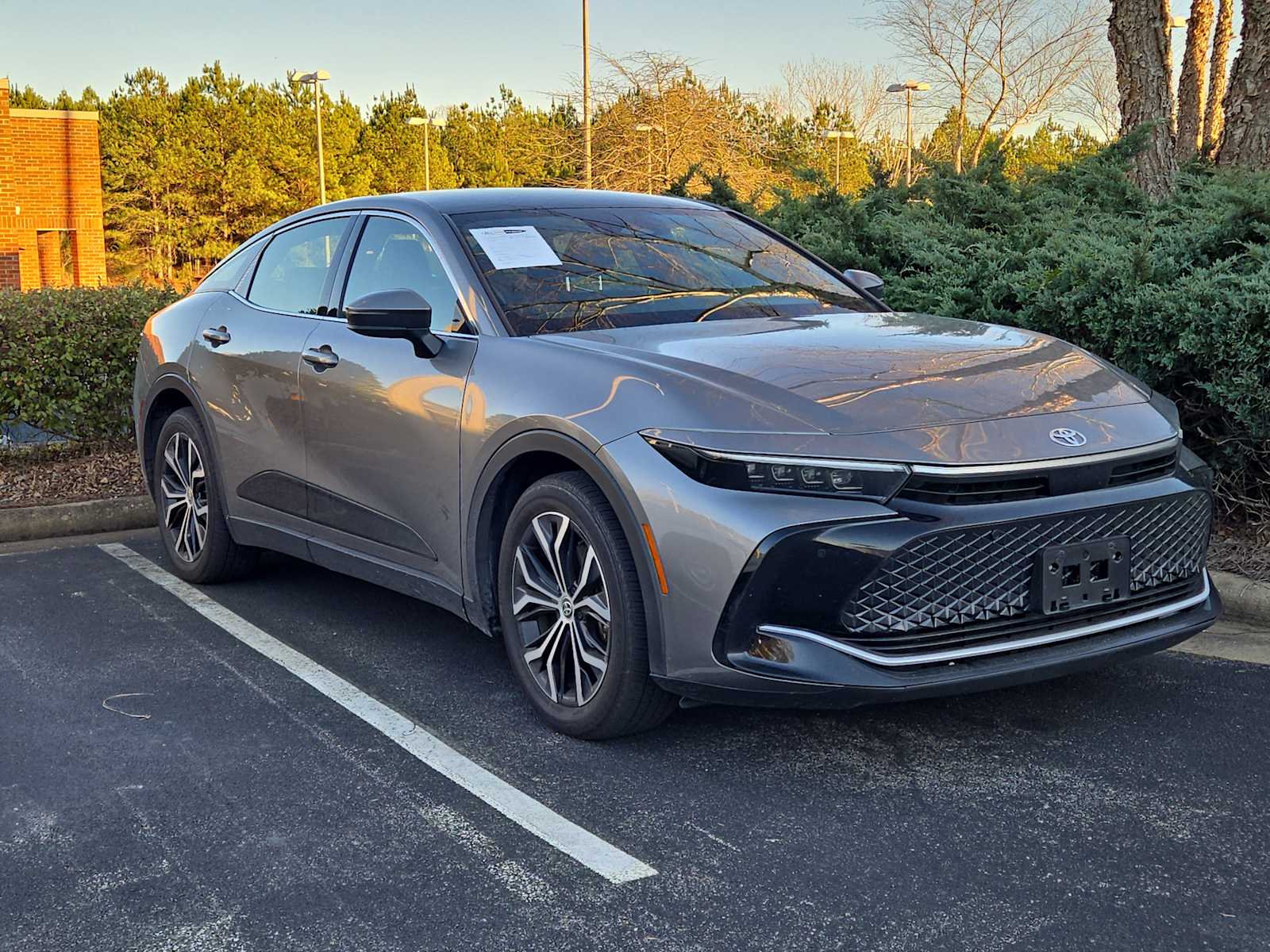 2023 Toyota Crown Limited's photo